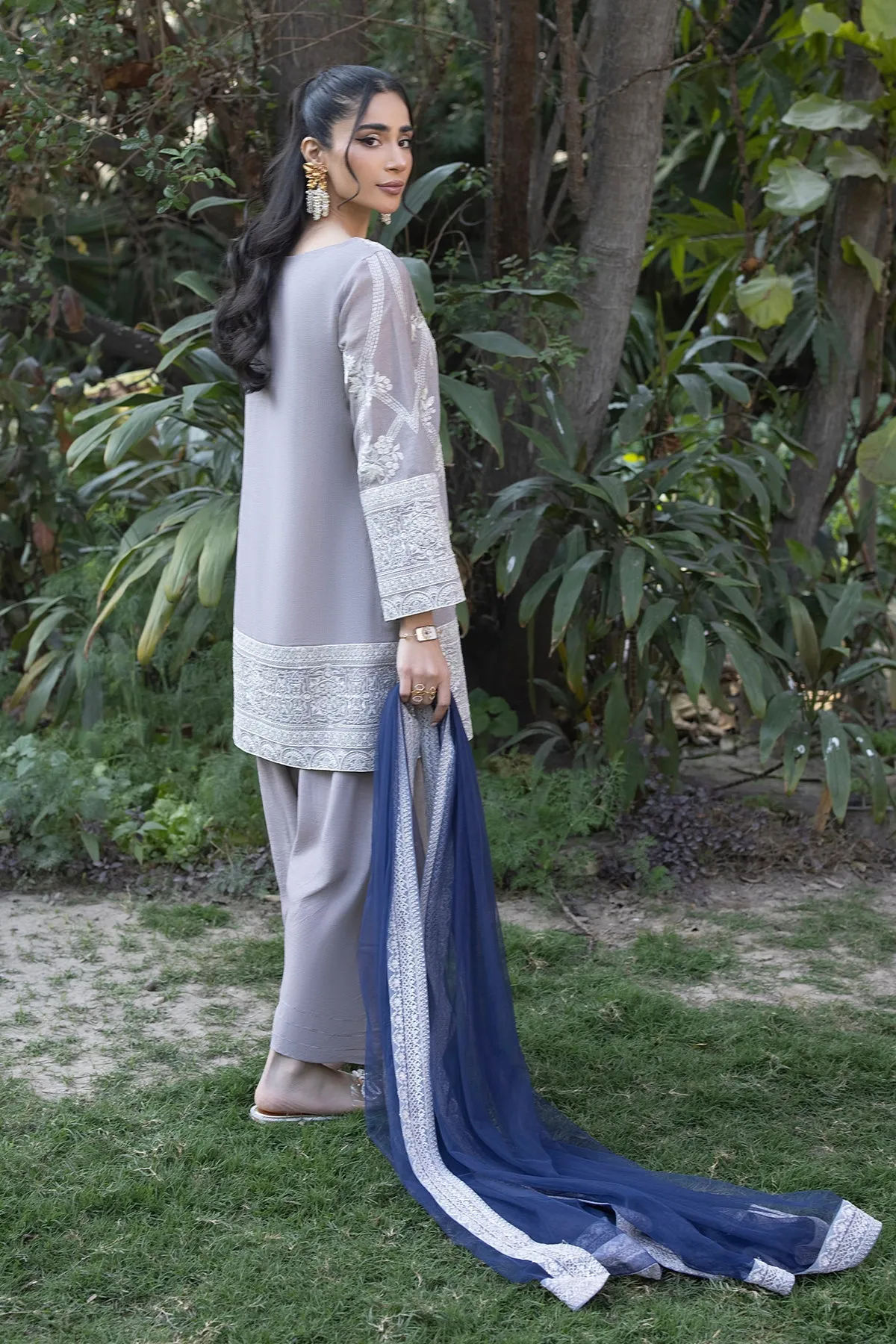 ERUM KHAN STORE | LUXURY PRET | Kiwi